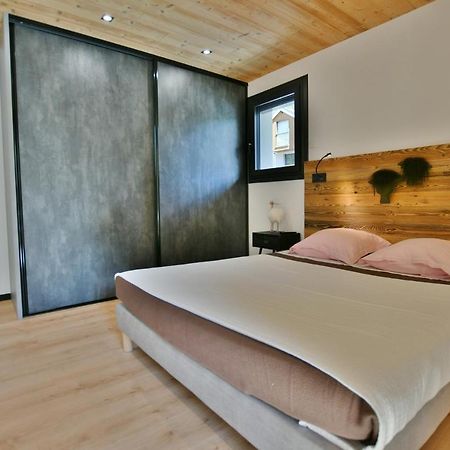 Bel Appartement Centre De Thones Lumineux Et Spacieux Neuf Exterior foto