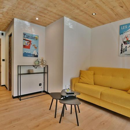Bel Appartement Centre De Thones Lumineux Et Spacieux Neuf Exterior foto